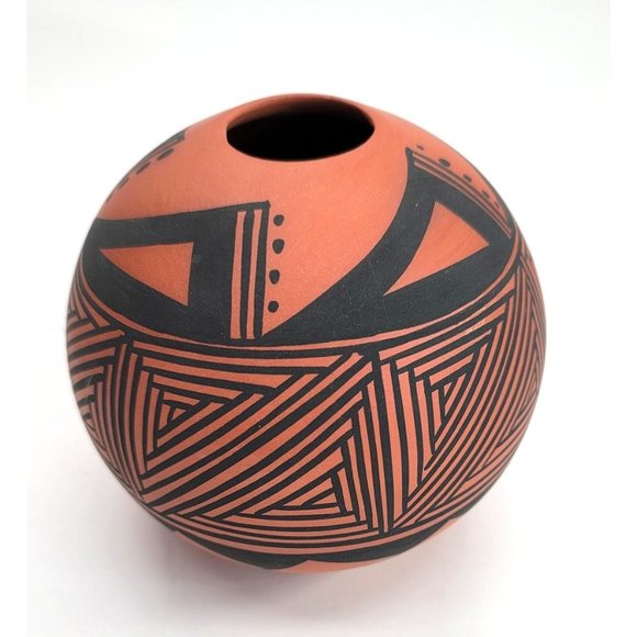 Native American Round Vase Acona Laguna Corn Terra Cotta and Black Pottery DH604 - Picture 1 of 8